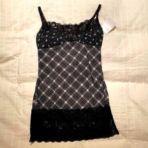 Xhilaration Lace & Crinkle Spaghetti Strap Tank Top Black & White NWT Size M